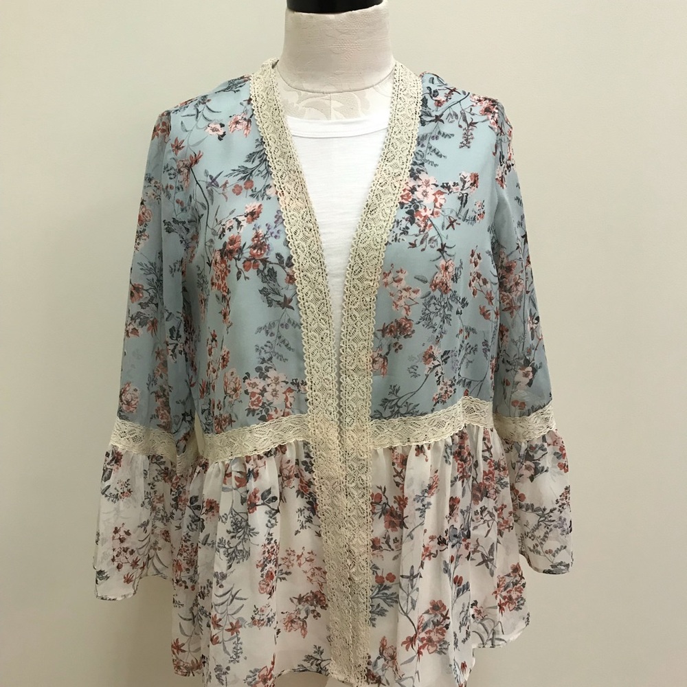 NWT Mystree Blue & Beige Floral Long Sleeve Kimono